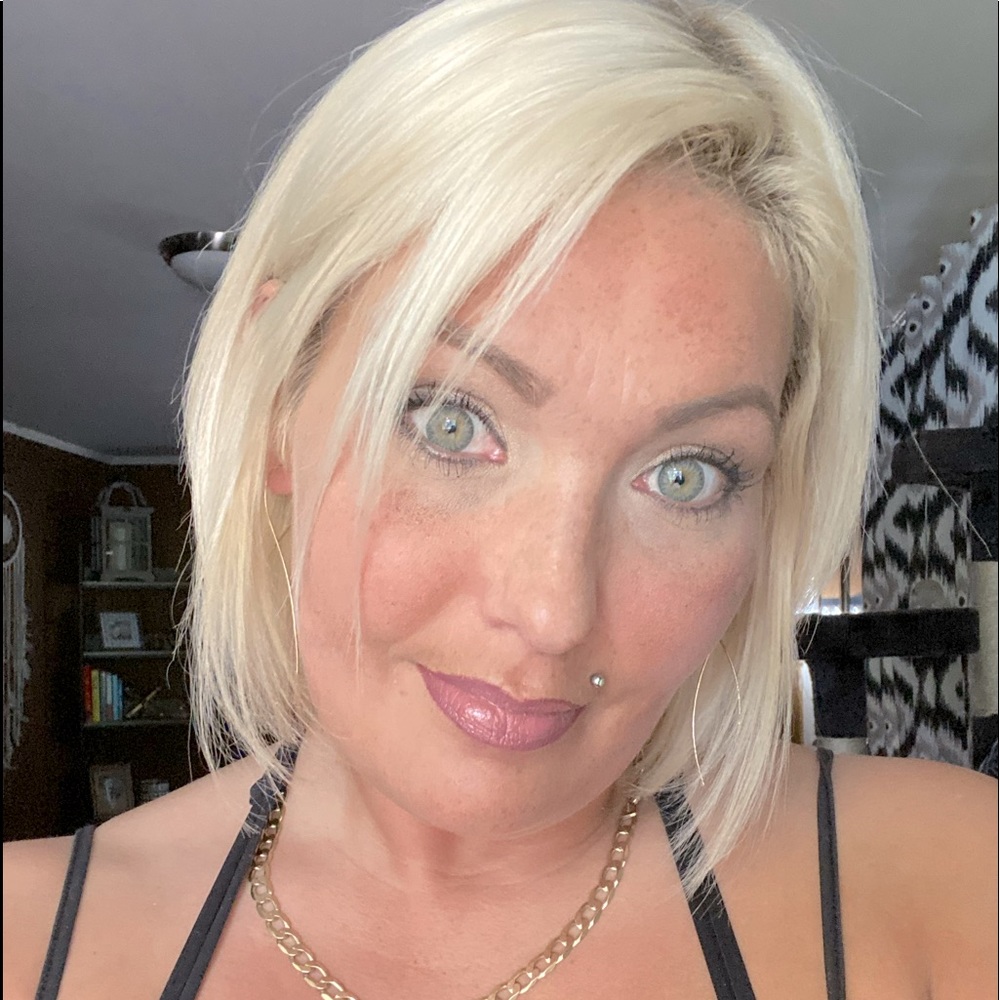 Meet your Posher, Mandy